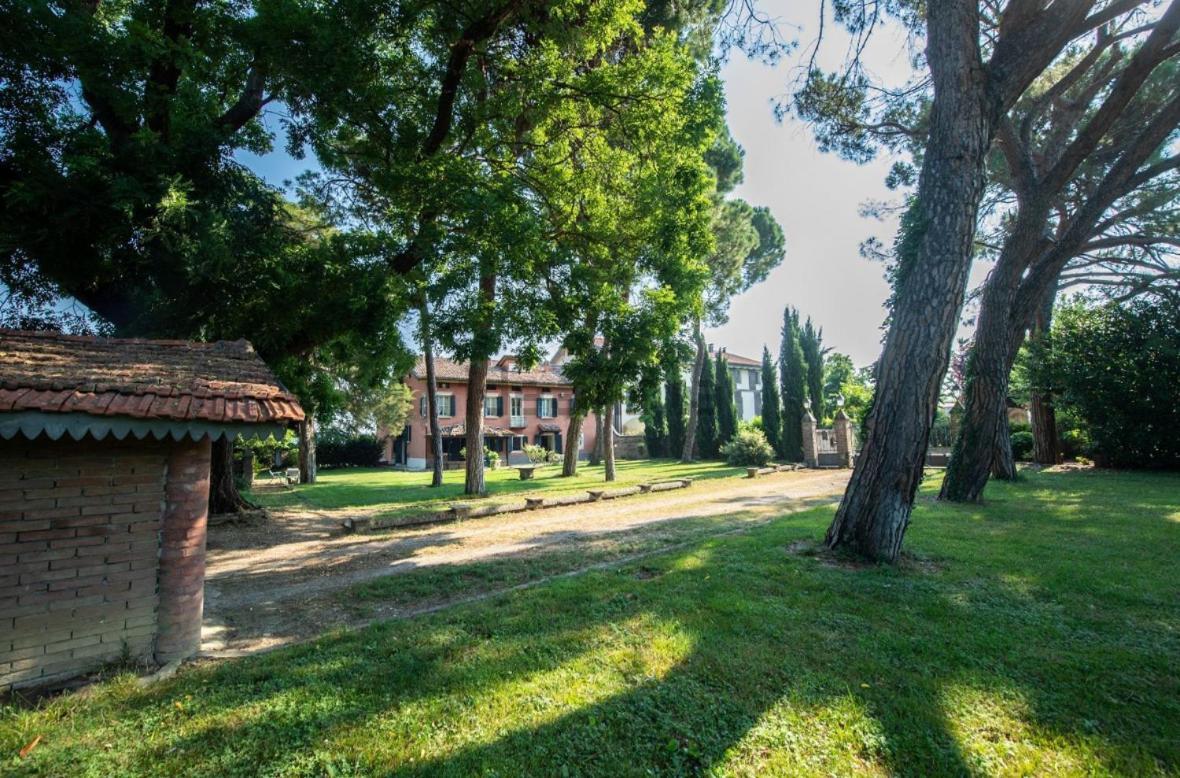 Montecavolo Villa Ottocentesca Immersa Nel Verde المظهر الخارجي الصورة